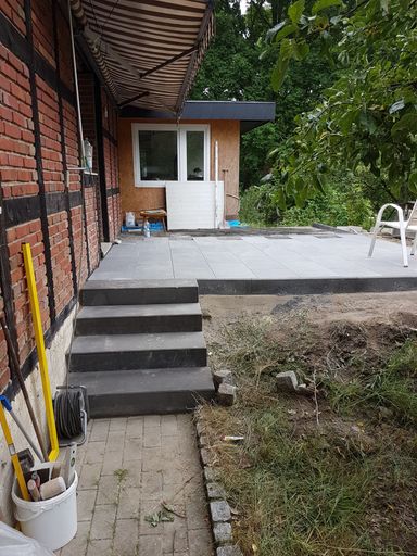 Neue Treppenanlage